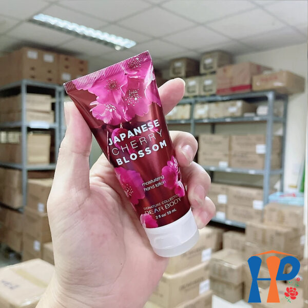 Kem Dưỡng Da Tay Nước Hoa Dear Body Moisturzing Hand Lotion 59ml